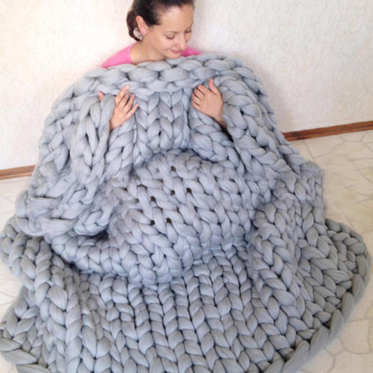 Generously sized Super Soft Thick Wool Like Knitted Blanket 100% Anti-Pilling Thread-Distinct Designs (London) Ltd