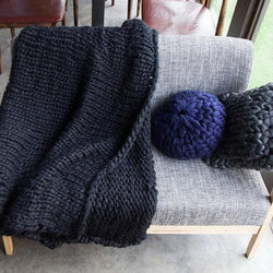 Generously sized Super Soft Thick Wool Like Knitted Blanket 100% Anti-Pilling Thread-Black-100x200cm-Distinct Designs (London) Ltd